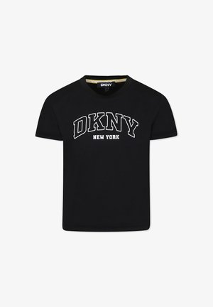 T-shirt en coton noir avec des manches courtes, un col rond et le texte "DKNY NEW YORK" en blanc sur la poitrine dans une police en gras et courbée.