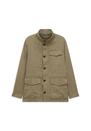 Olivgrüne Jacke mit langen Ärmeln, Stehkragen, vier dunklen Knöpfen und drei Klappentaschen vorne.