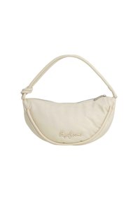 Borsa a spalla in finta pelle color crema con forma curva, tracolla annodata, chiusura zip e logo in rilievo sulla parte anteriore.