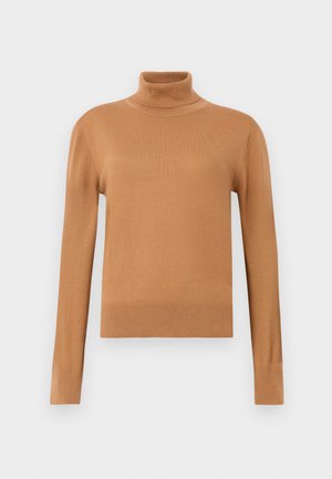 Camel-kleurige lange mouwen coltrui met een aansluitende silhoutte en geribde manchetten en zoom op een effen witte achtergrond.