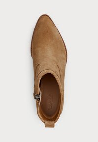 Lauren Ralph Lauren HARPHER SUEDE BOOTIE - Kaubojiški / motociklininko stiliaus aulinukai - camel