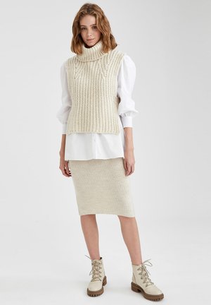 SLIM FIT - Pencil skirt - beige