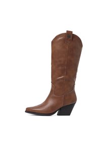Stivale da cowboy in pelle marrone con punta appuntita, gambale alto e tacco impilato. Presenta cuciture decorative e un occhiello per il pull sulla parte superiore.