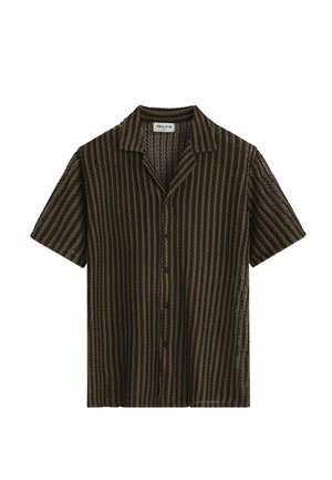 Chemise à manches courtes avec boutons, rayures verticales marron et noir et tissu texturé semi-transparent.