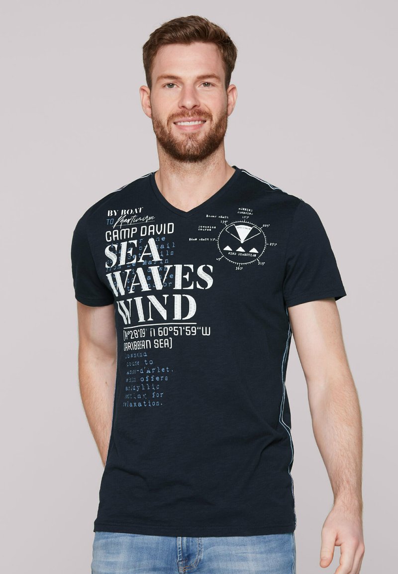 Camp David - V-NECK UND WORDING - Print T-shirt - navy, Enlarge