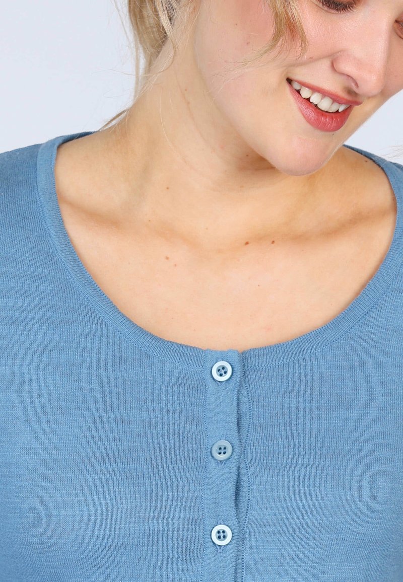 Deerberg Strickjacke swedish blue/hellblau Zalando