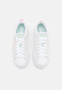 Puma MAYZE - Matalavartiset tennarit - white/warm white