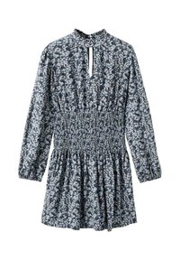 Dlhé šaty s dlhými rukávmi v tmavo sivých farbách s kvetinovým vzorom v svetlomodrej a bielej farbe, s výstrihom v tvare kľúča a splývavým pásom.