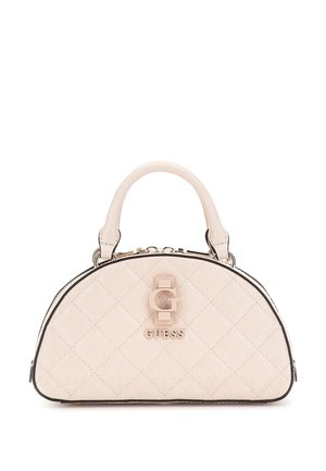 Sac à main beige matelassé de forme arrondie, avec deux poignées supérieures, des accessoires en métal doré et un accent de logo au centre. Fini texturé.