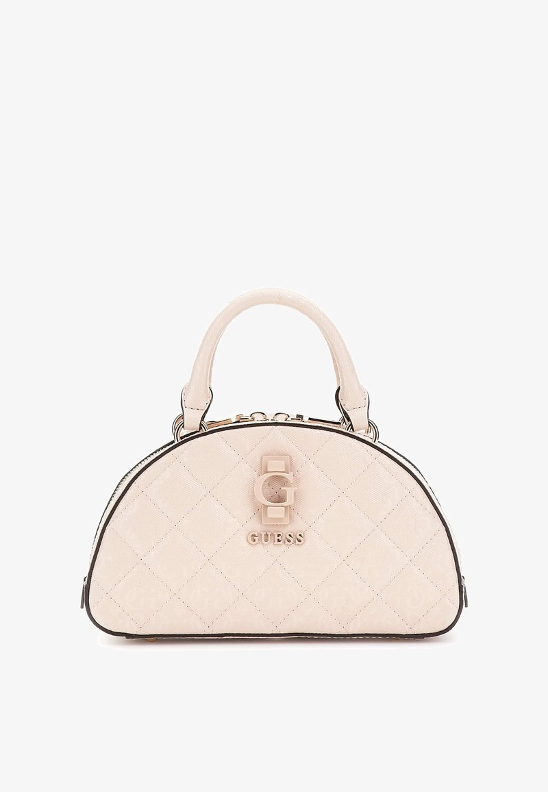 Sac à main beige matelassé de forme arrondie, avec deux poignées supérieures, des accessoires en métal doré et un accent de logo au centre. Fini texturé.