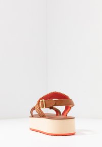 GANT MIDVILLE  - Platform sandals - cognac/coral