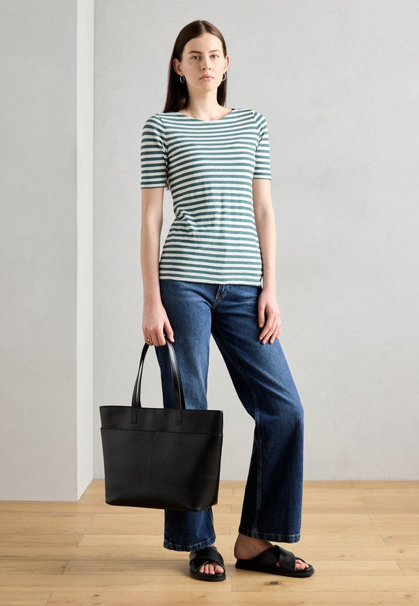 SHORT SLEEVE BOAT NECK STRIPED - Print T-shirt - summer pine3
