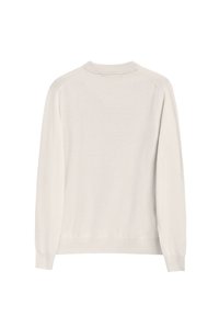 Maglione beige chiaro, scollatura a girocollo, maniche lunghe, polsini e orlo a coste, texture liscia, design minimalista, senza motivi o grafiche visibili.