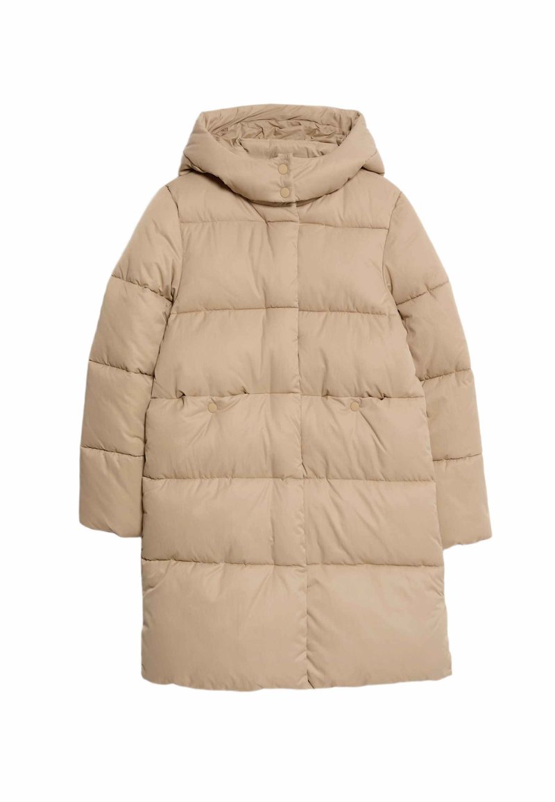 Beige pufjakke med hætte, der har en quiltet design og trykknapdetaljer. Fremstillet af glat, let stof.