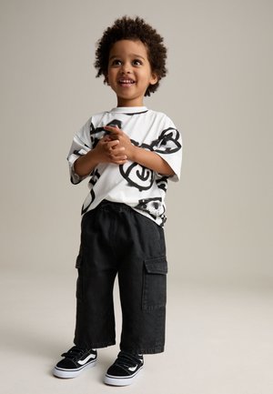 Next REGULAR FIT - WIDE PULL ON  - Farmer rövidnadrágok - black denim