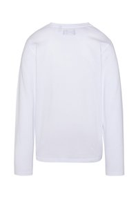 Camiseta blanca de manga larga con escote redondeado, textura suave y sin gráficos ni patrones visibles en la parte posterior.