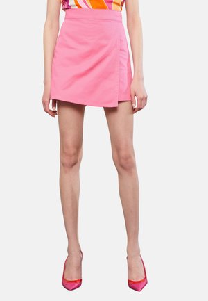HIGH WAIST STANDARD FIT - Shorts - pink