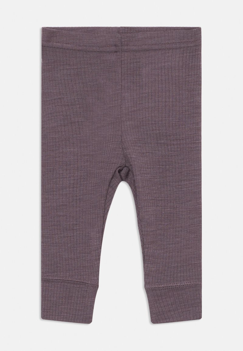 Lilla ribbede baby leggings med elastisk midje og brettede mansjetter, liggende flatt på en hvit bakgrunn.