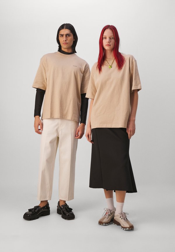RELAXED TEE UNISEX - Basic T-shirt - sand4