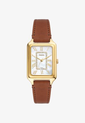 Montre-bracelet rectangulaire dorée Fossil avec cadran blanc, chiffres romains, détails en cristal, bracelet en cuir marron et petite fenêtre de date à six heures.