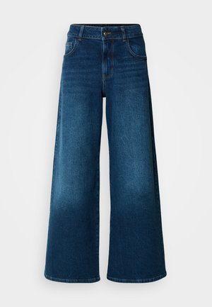 Wijde jeans van donkerblauwe denim. Heeft een hoge taille, knoopsluiting en klassiek vijf-vakken ontwerp met subtiele vervaging.