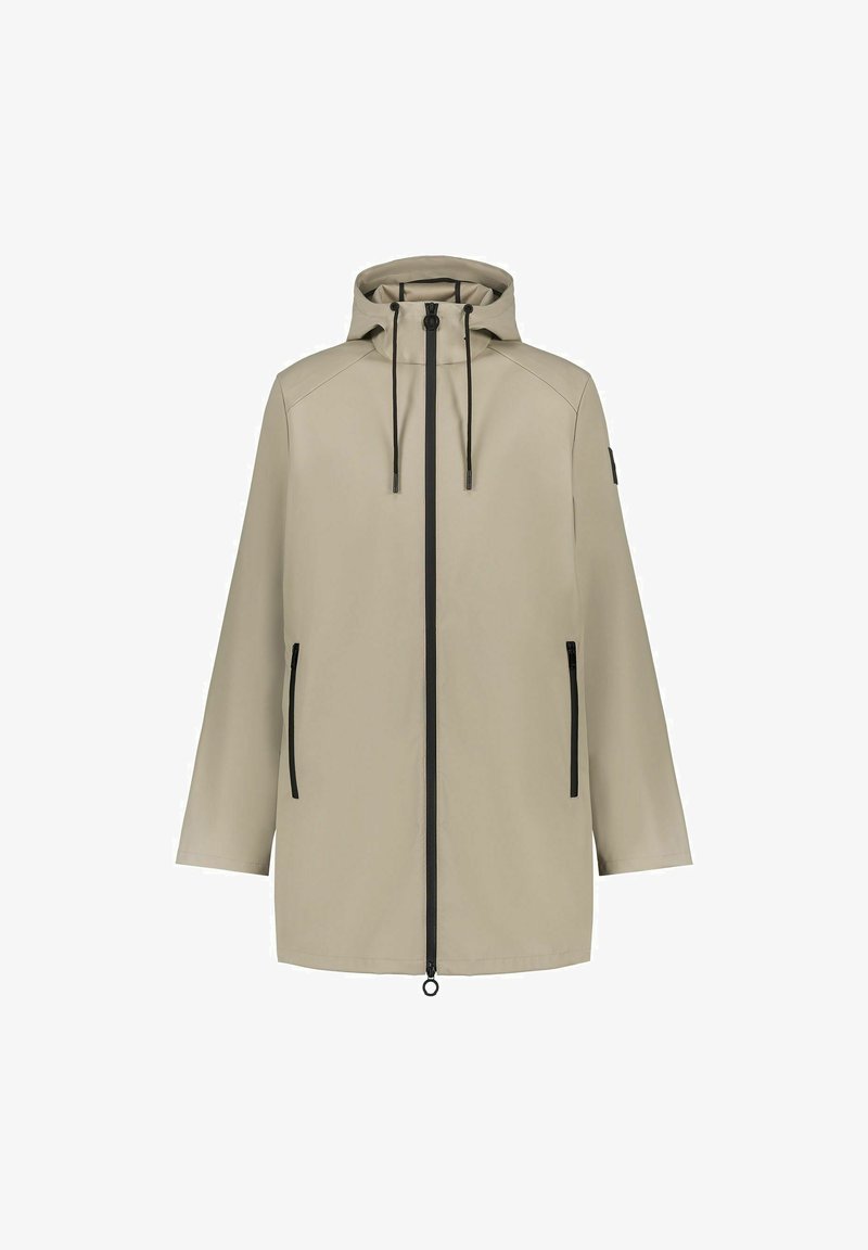 Beige waterdichte jas met een capuchon, zwarte rits en trekkoordjes, twee zijzakken, losse pasvorm en een gladde, matte textuur.