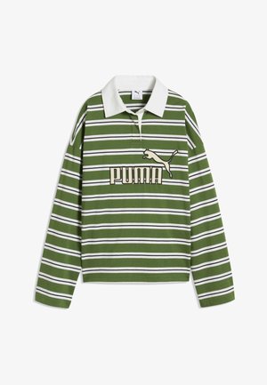 Polo z długim rękawem w zielono-białe paski, z białym kołnierzykiem i dużym logo Puma na piersi.