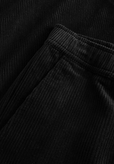 WOOD WOOD WWLAX - Pantaloni - black sand