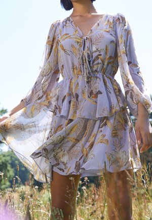 Ted Baker Robe de jour - lilac