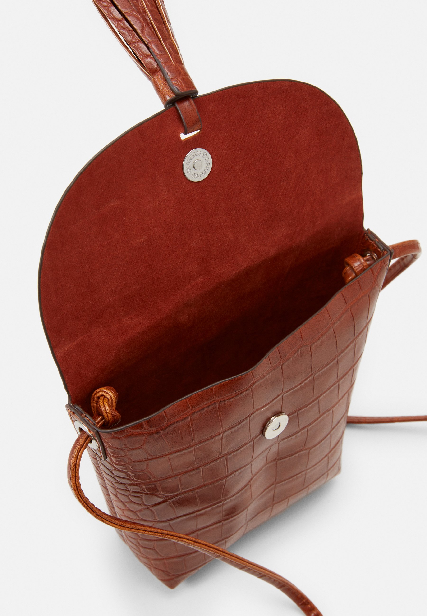 TOM TAILOR DENIM IDA CROC Skulderveske cognac Zalando.no TOM TAILOR DENIM IDA CROC Skulderveske cognac Zalando.no