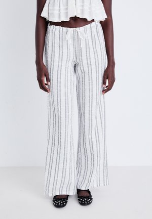 WIDE LEG PANT - Pantalones - ecru stripe