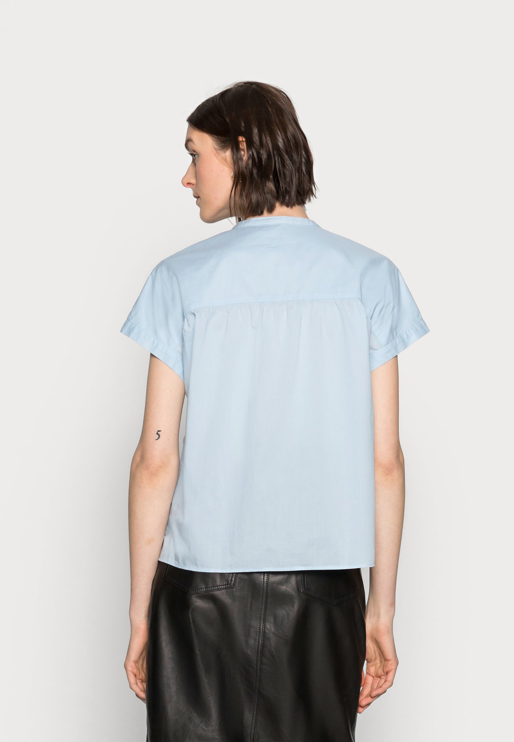Damen BLOUSE CREW NECK - Hemdbluse Damen BLOUSE CREW NECK - Hemdbluse