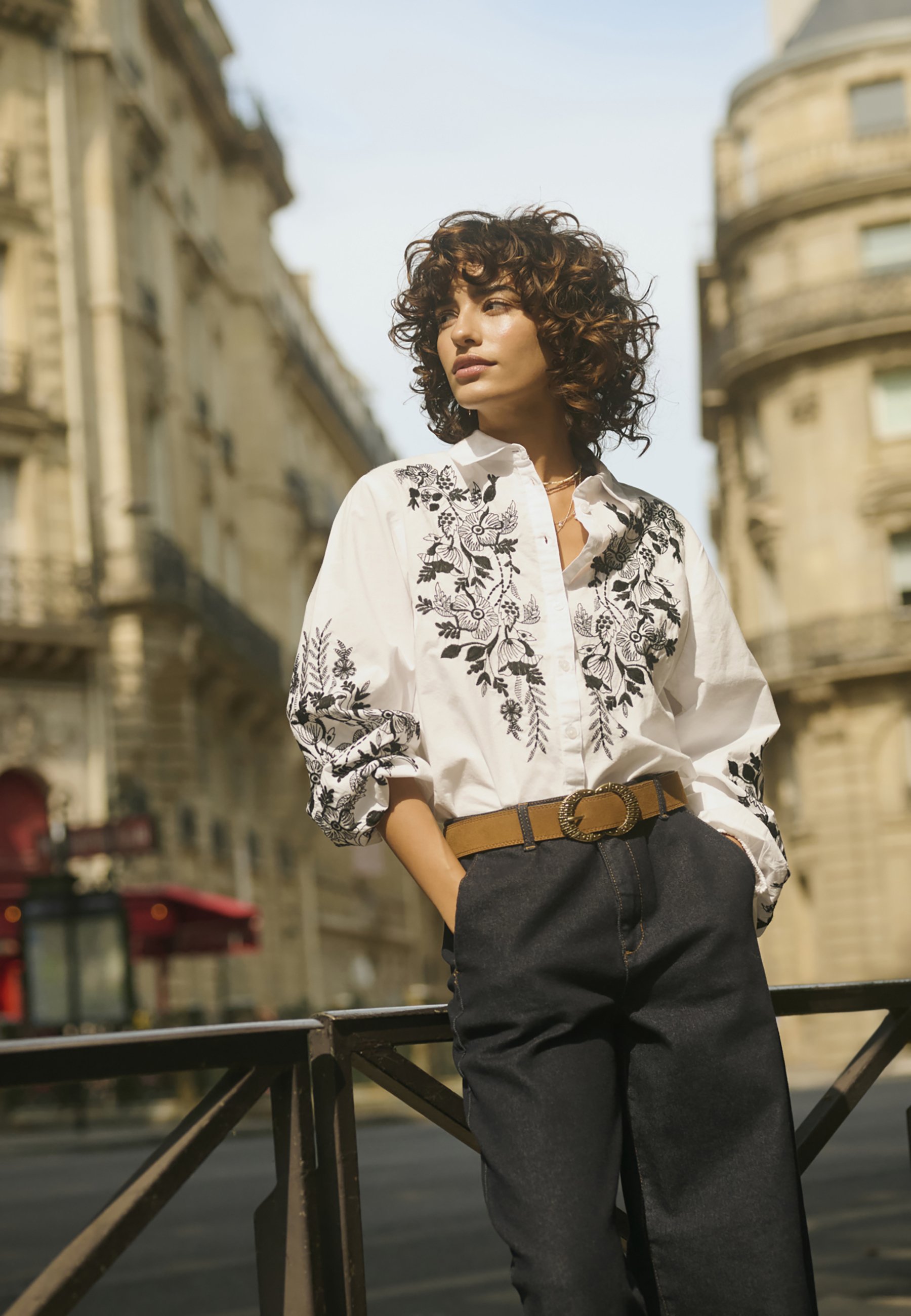 Cream CRLAU FLOWER - Button-down blouse - snow white/white - Zalando