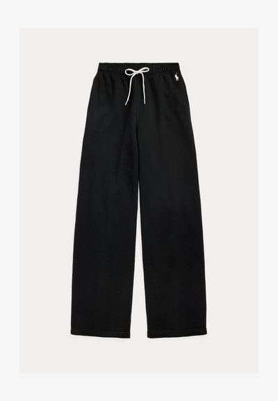 Sorte sweatpants med vide ben, hvid snøre i taljen og lille hvidt logo på øverste venstre side.