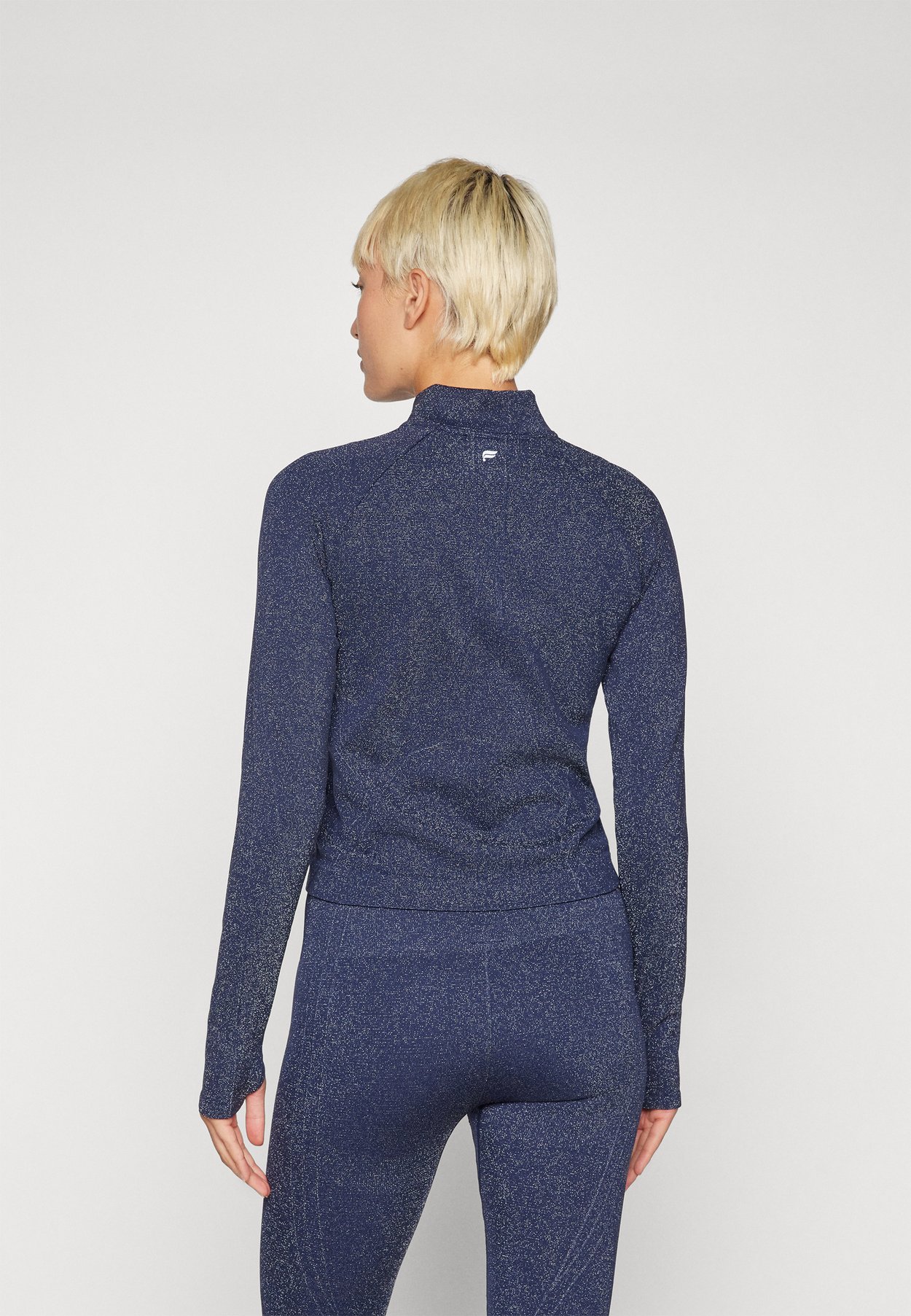 SEAMLESS JACKET