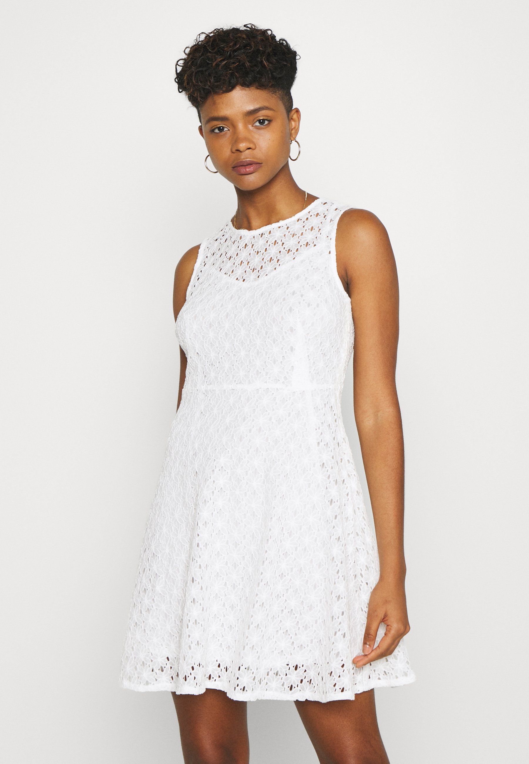 zalando robe cocktail blanche