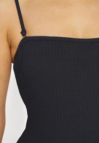 Seafolly SEA DIVE DD BANDEAU ONE PIECE - Maillot de bain - black