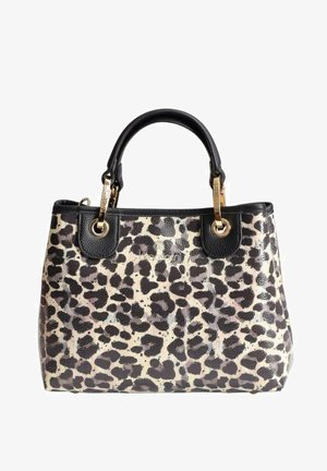 Tasche im Leopardenmuster mit strukturiertem Design, schwarzen Lederakzenten, goldfarbenen Beschlägen und zwei oberen Griffen.