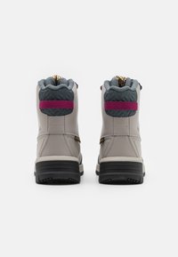 Columbia Botas para la nieve - off-white