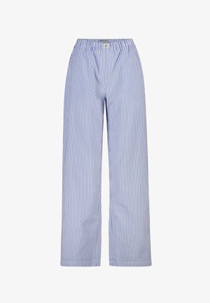 Loszittende broek met blauw-witte verticale strepen, elastische tailleband en een klein wit label aan de voorkant in het midden.