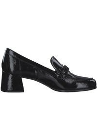 Schwarze Lackleder Slipper mit quadratischer Zehenform und niedrigem Blockabsatz. Mit einem dekorativen Riemen auf dem Blatt für zusätzlichen Detail.