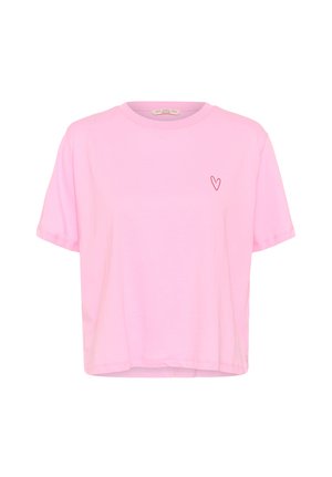 Jasnoróżowy T-shirt z krótkim rękawem z małym czerwonym konturem serca na lewej stronie klatki piersiowej i okrągłym dekoltem.