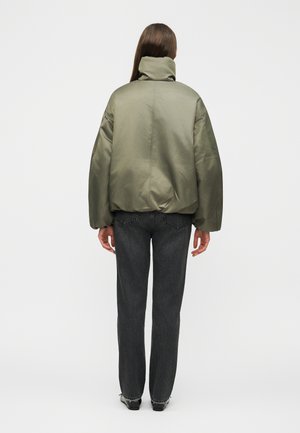 Κατάταξη 8: ANINE BING - CYRUS - Ελαφρύ μπουφάν