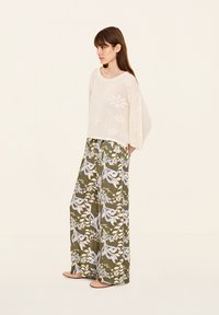 Odd Molly FRIZZANTE - Auduma bikses - deep green
