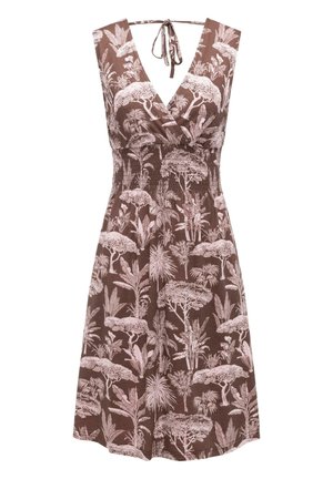 Brązowa sukienka bez rękawów z dekoltem w serek i białym tropikalnym nadrukiem drzew i roślin, z tylnym zapięciem na kokardę oraz marszczeniem w talii.