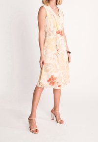 comma Vapaa-ajan mekko - beige