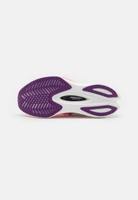 Saucony ENDORPHIN PRO 4 - Zapatillas running asfalto - white/violet