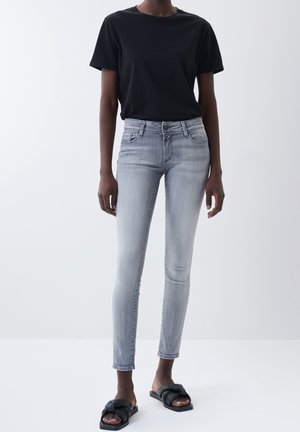 Jeansy Skinny Fit