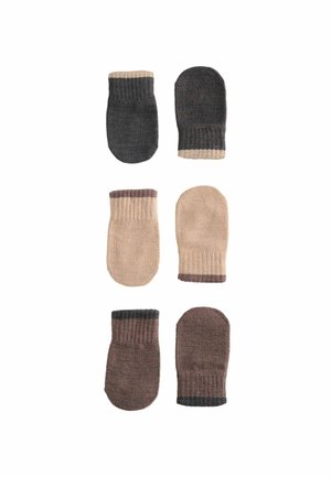 Guanti lavorati a maglia, sei in totale, in diverse tonalità: grigio scuro, beige chiaro e marrone. Tessuto testurizzato con polsini a costine e strisce in contrasto.