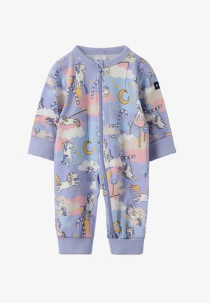 Paarse romper met een eenhoornpatroon, inclusief wolken, sterren en zuurstokken. Gemaakt van zachte stof met een rits aan de voorkant en lange mouwen.